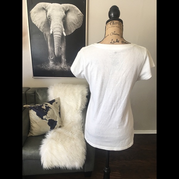 White Marilyn Monroe Short Sleeve V-Neck Tee! - Picture 2 of 2